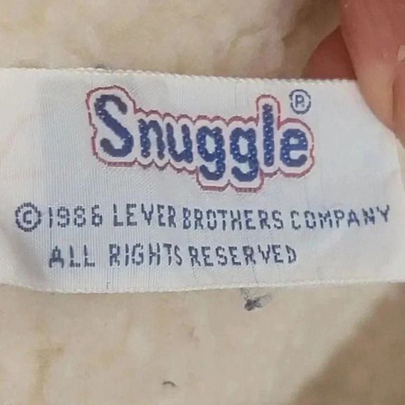 Snuggles bear by Russ vintage 1996 cream plush stuffed animal - Picture 4 of 6